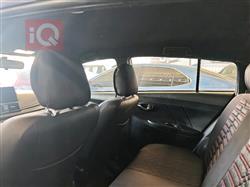 تۆیۆتا یارس